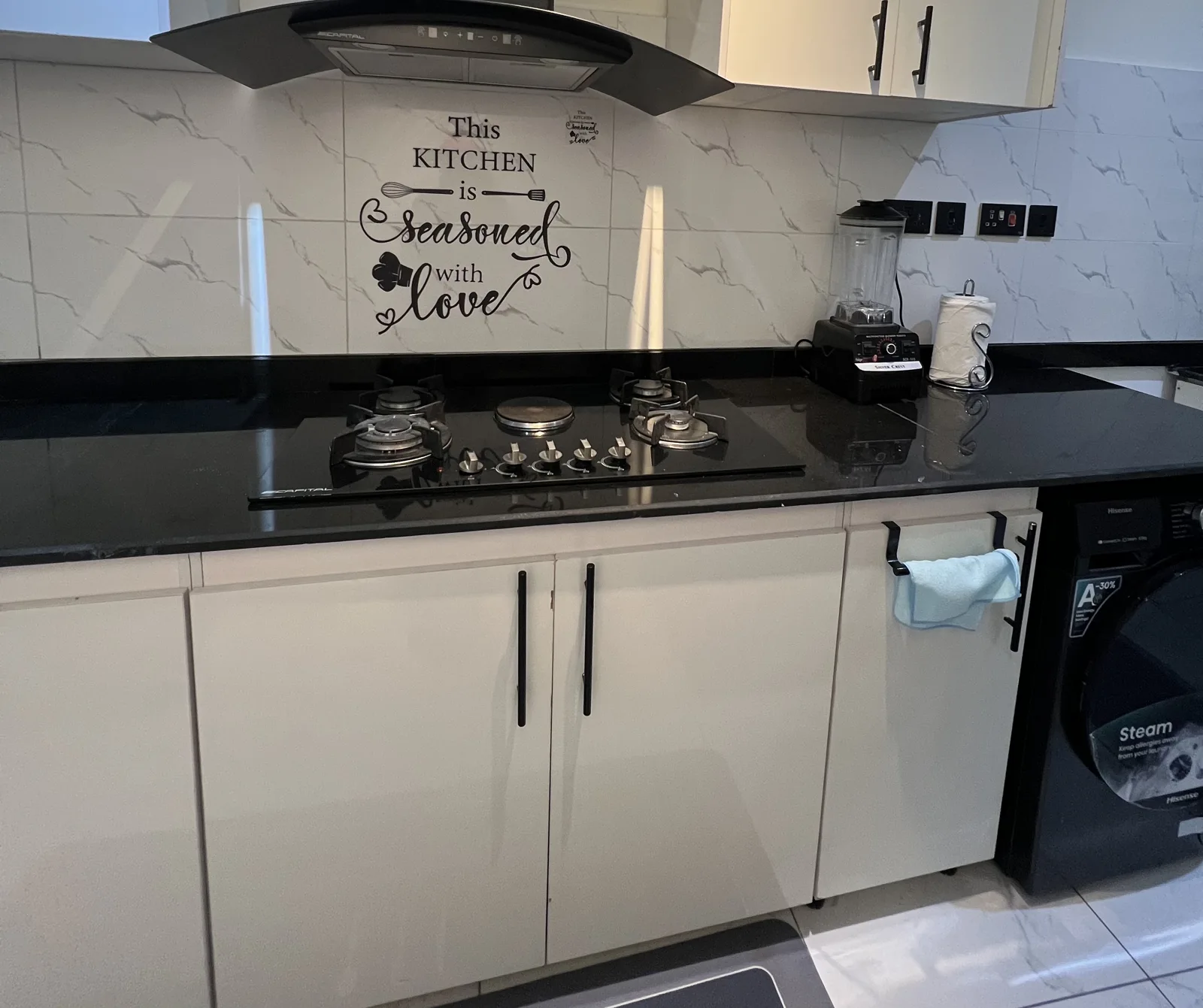 Alaska — kitchen and dining details, view 13