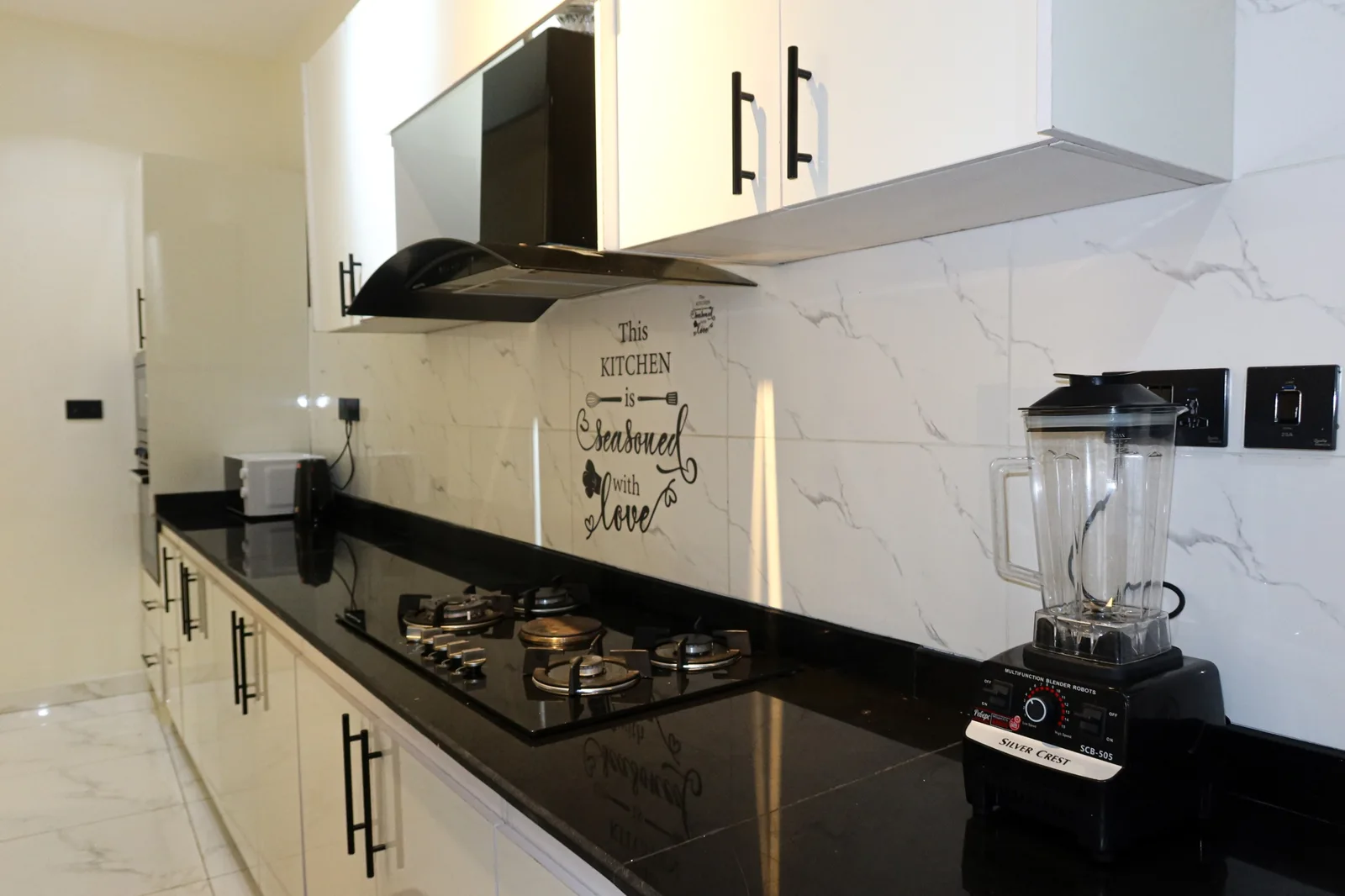 Alaska — kitchen and dining details, view 19