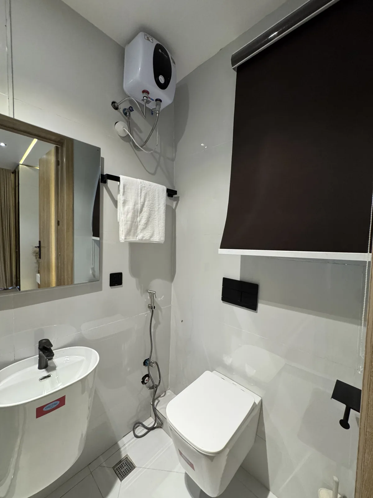 Destiny — bathroom details, view 47