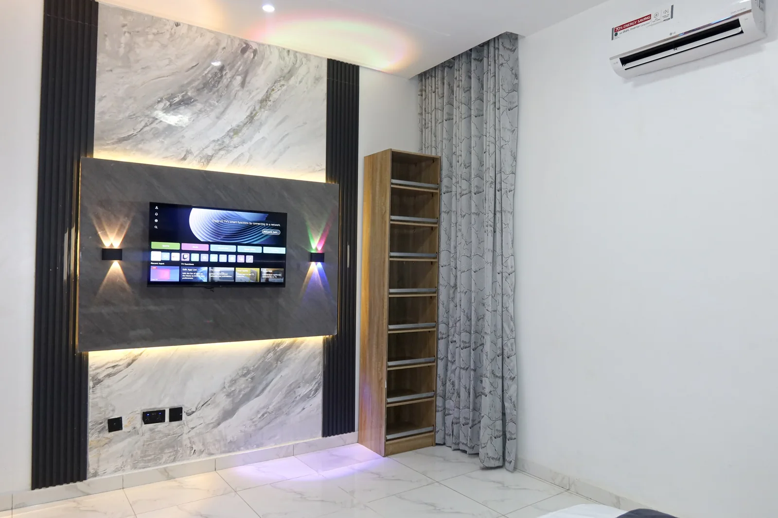 Ebony — bedroom interior, view 76