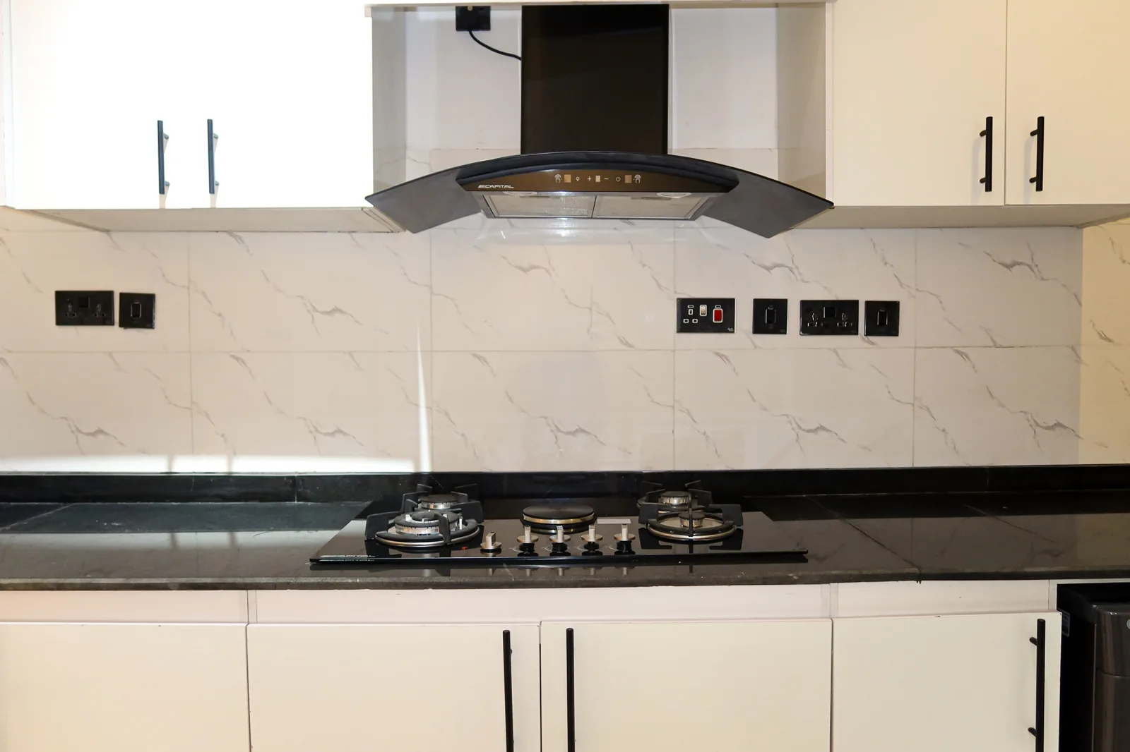 Ebony — kitchen and dining details, view 88