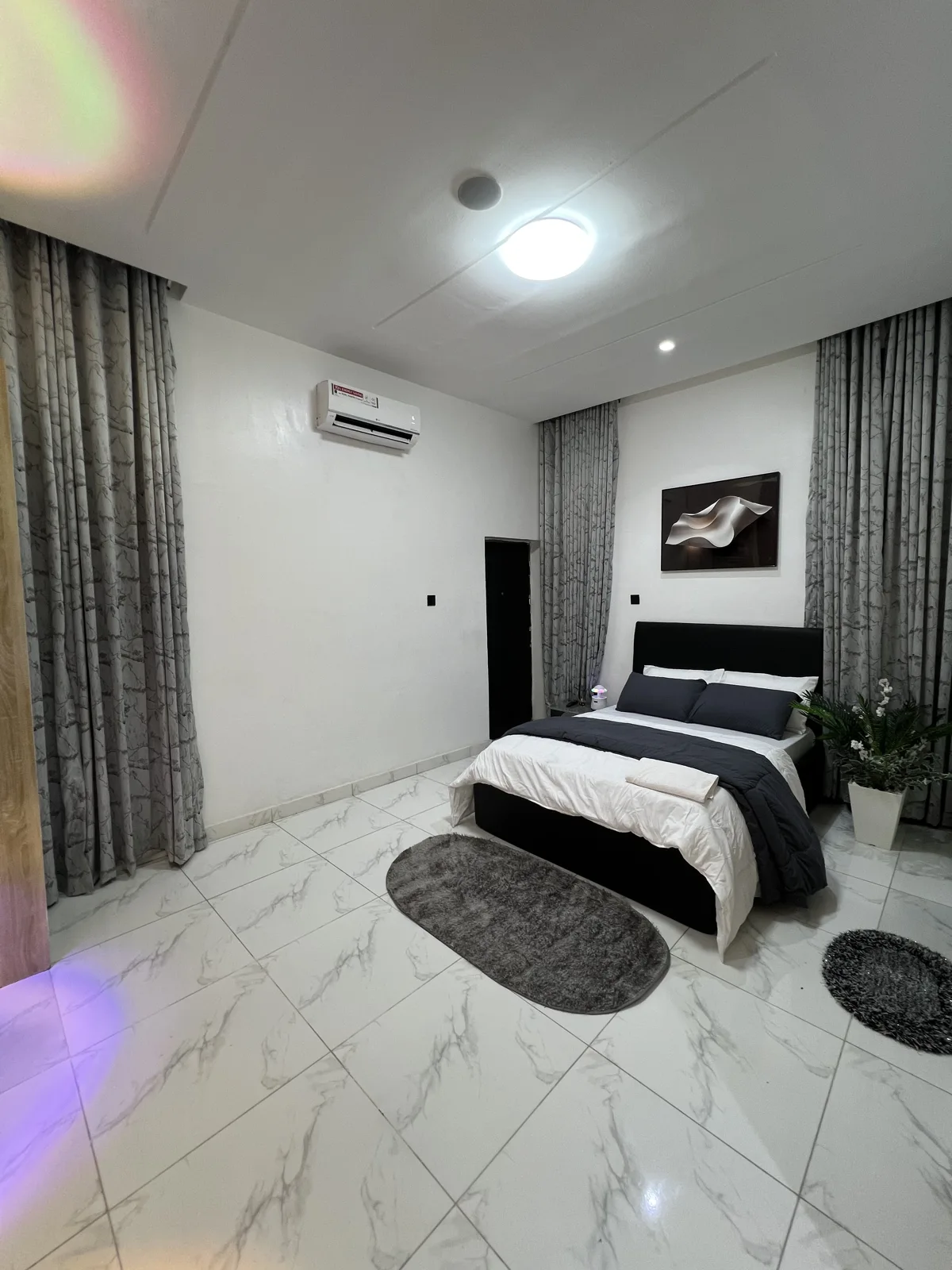 Ebony — bedroom interior, view 105