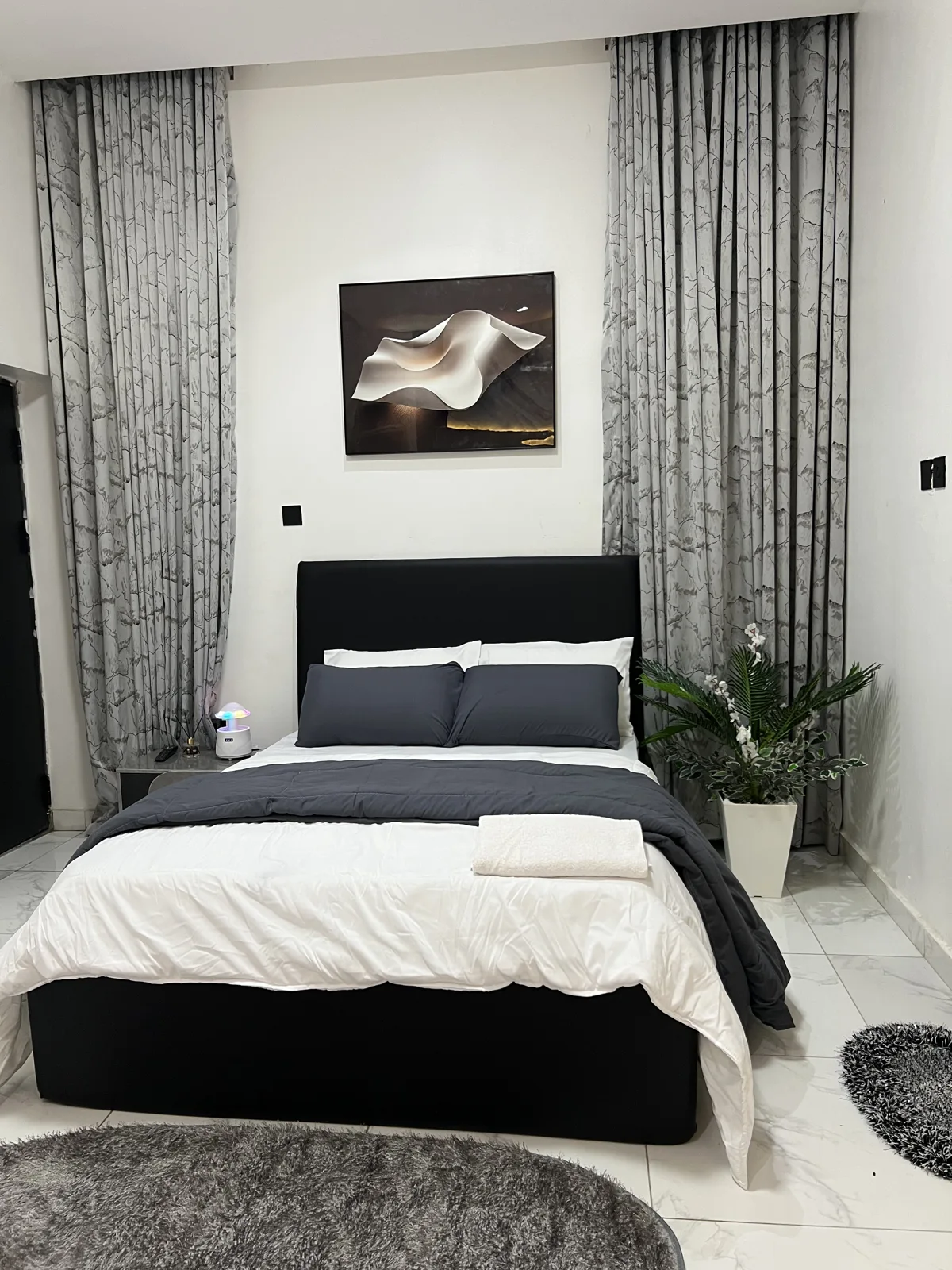 Ebony — bedroom interior, view 106