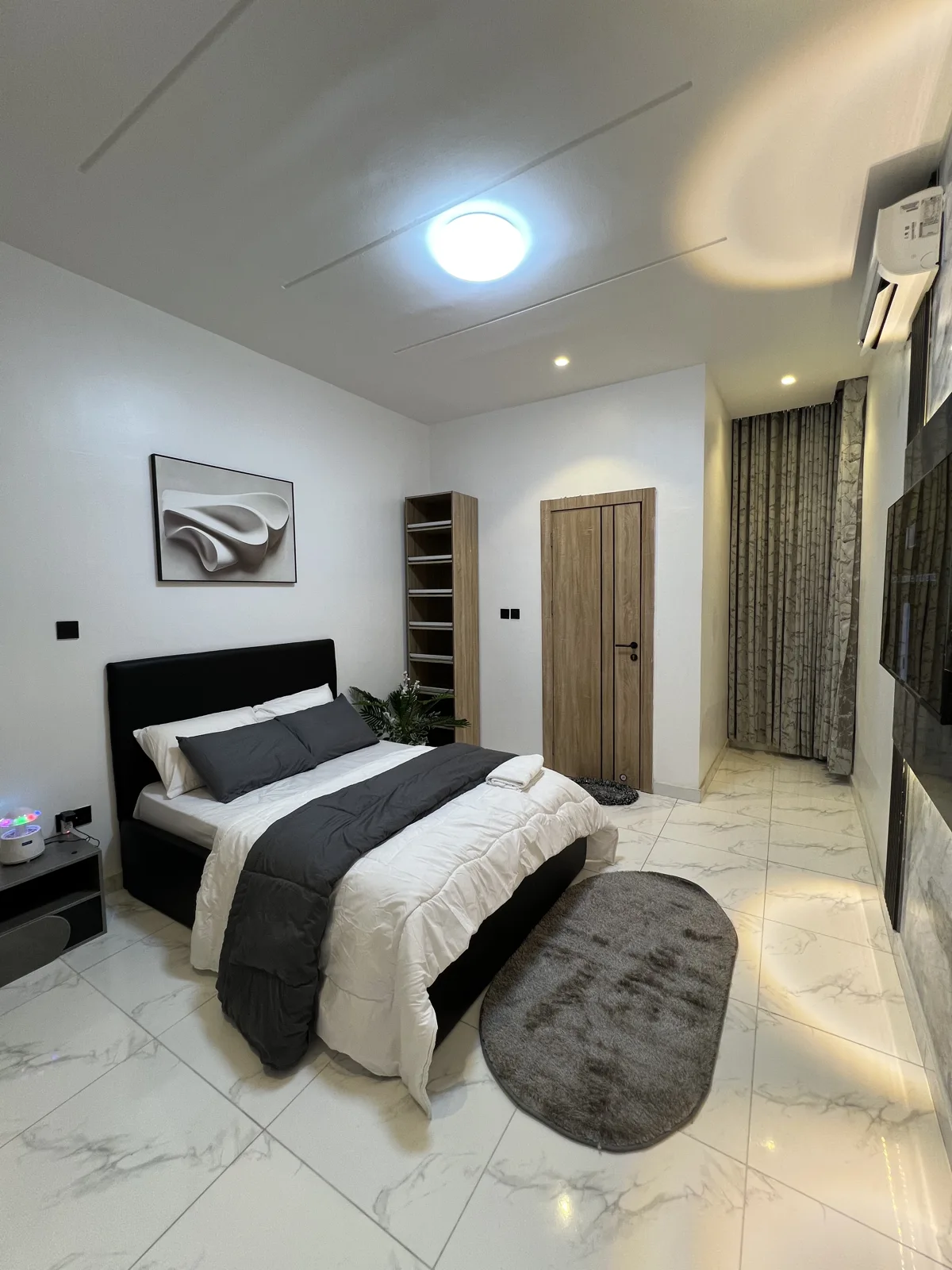 Ebony — bedroom interior, view 108