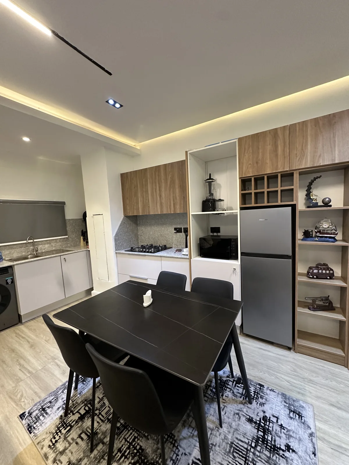Kairo — kitchen and dining details, view 125