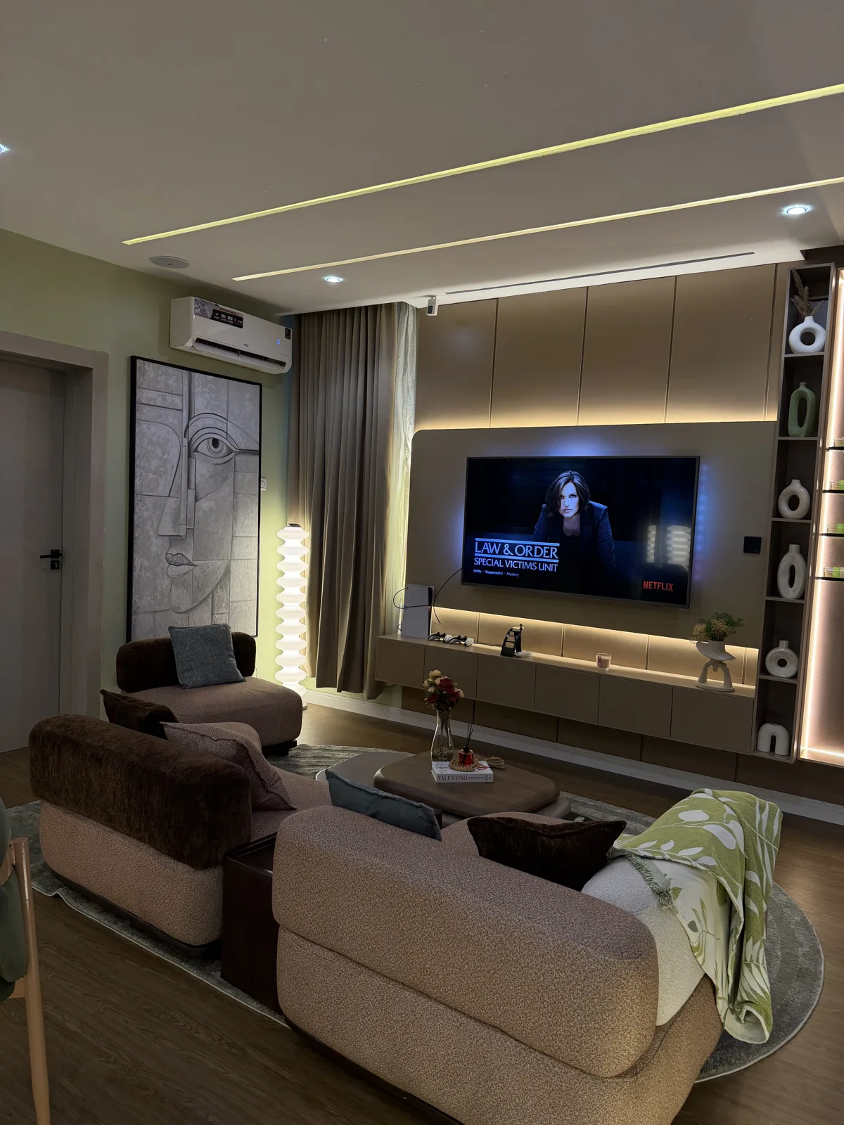 Lumina — living room, view 159