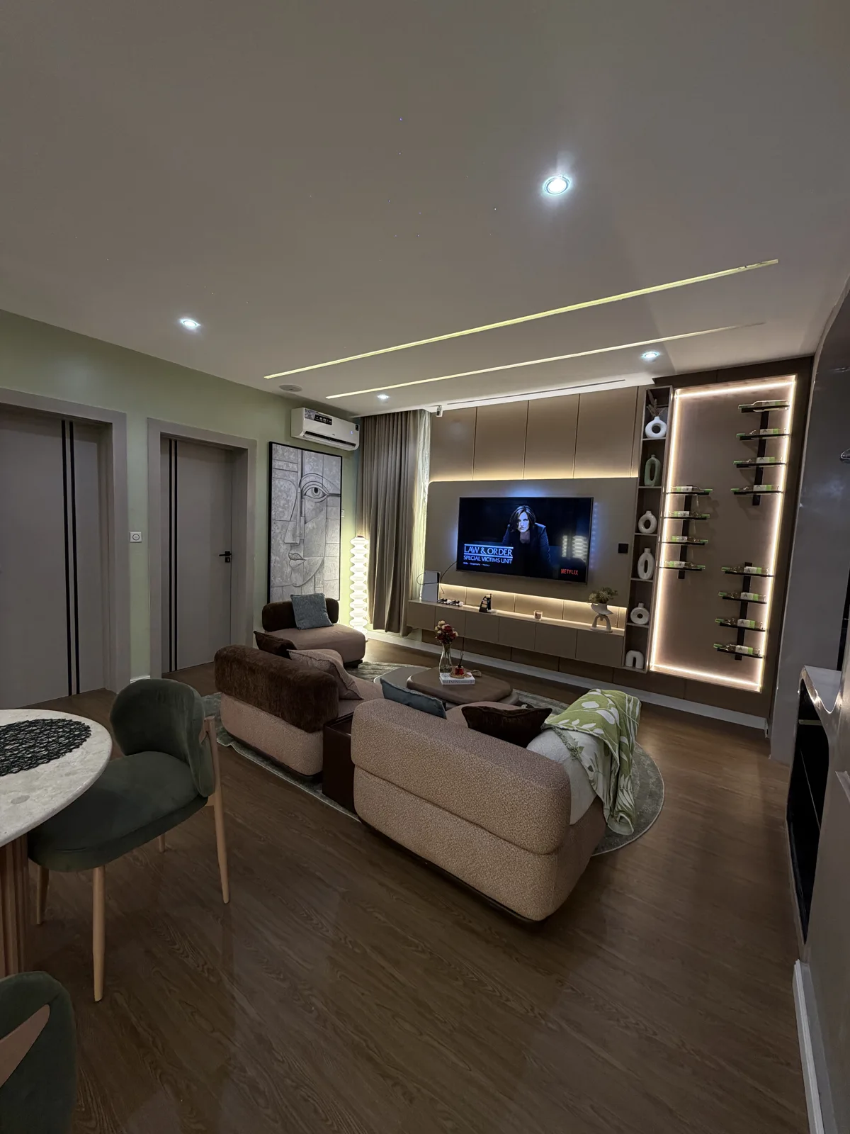 Lumina — living room, view 160