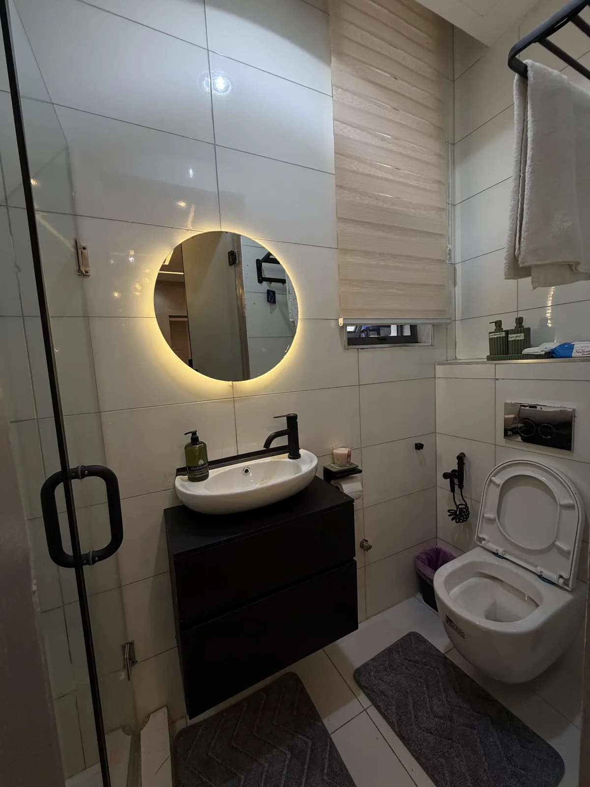 Lumina — bathroom details, view 164