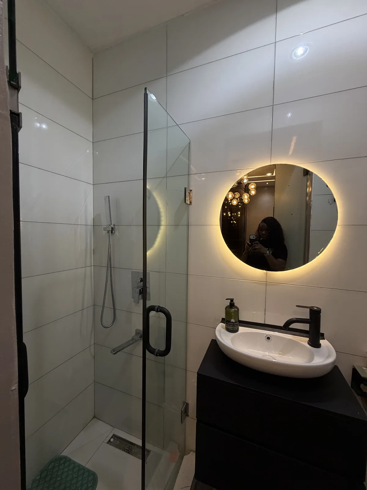 Lumina — bathroom details, view 165