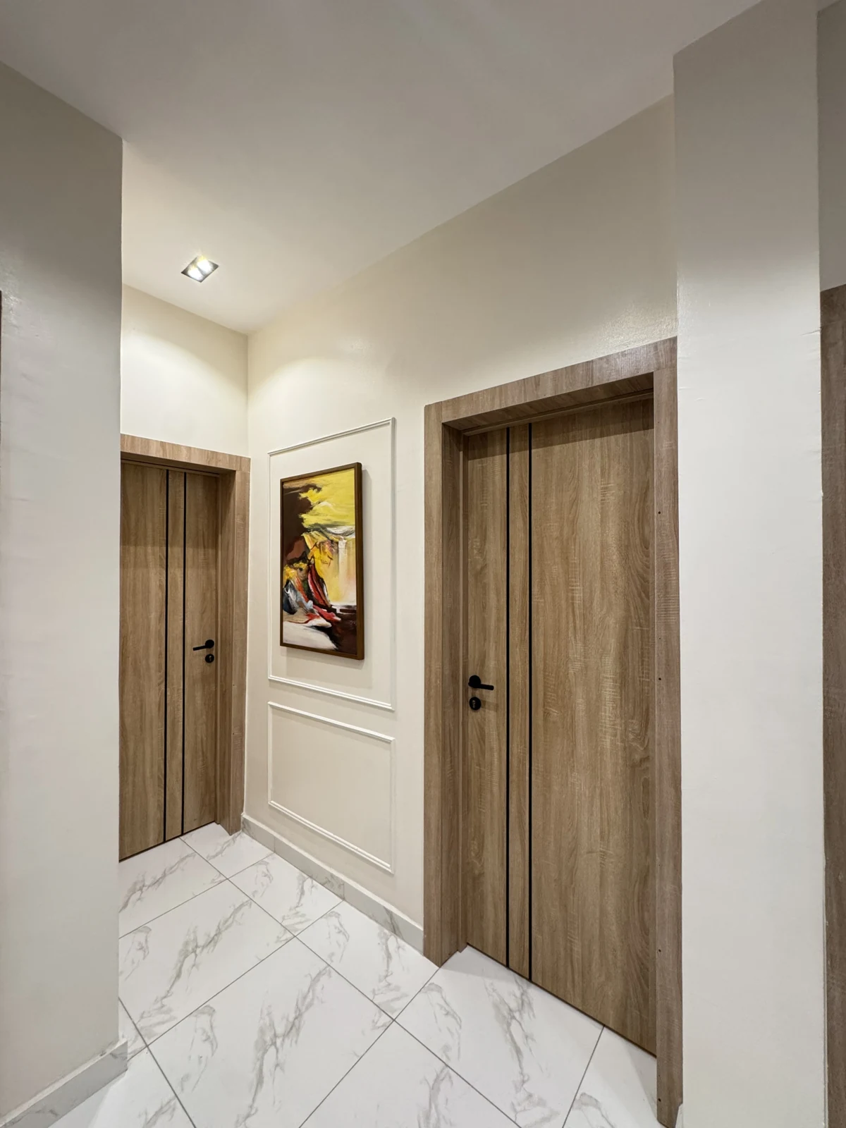 Veyra — interior hallway, view 218